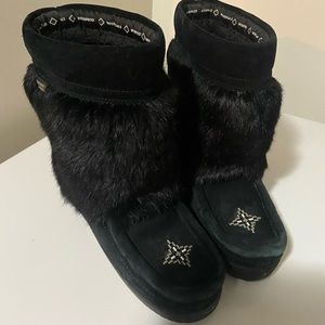 Manitobah mukluks